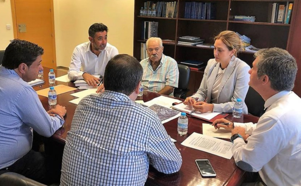 Reunión de la Alcaldesa y el Consejero de Agua, Agricultura, Ganadería y Pesca de la Región para solicitar vías de financiación para la modernización de regadíos